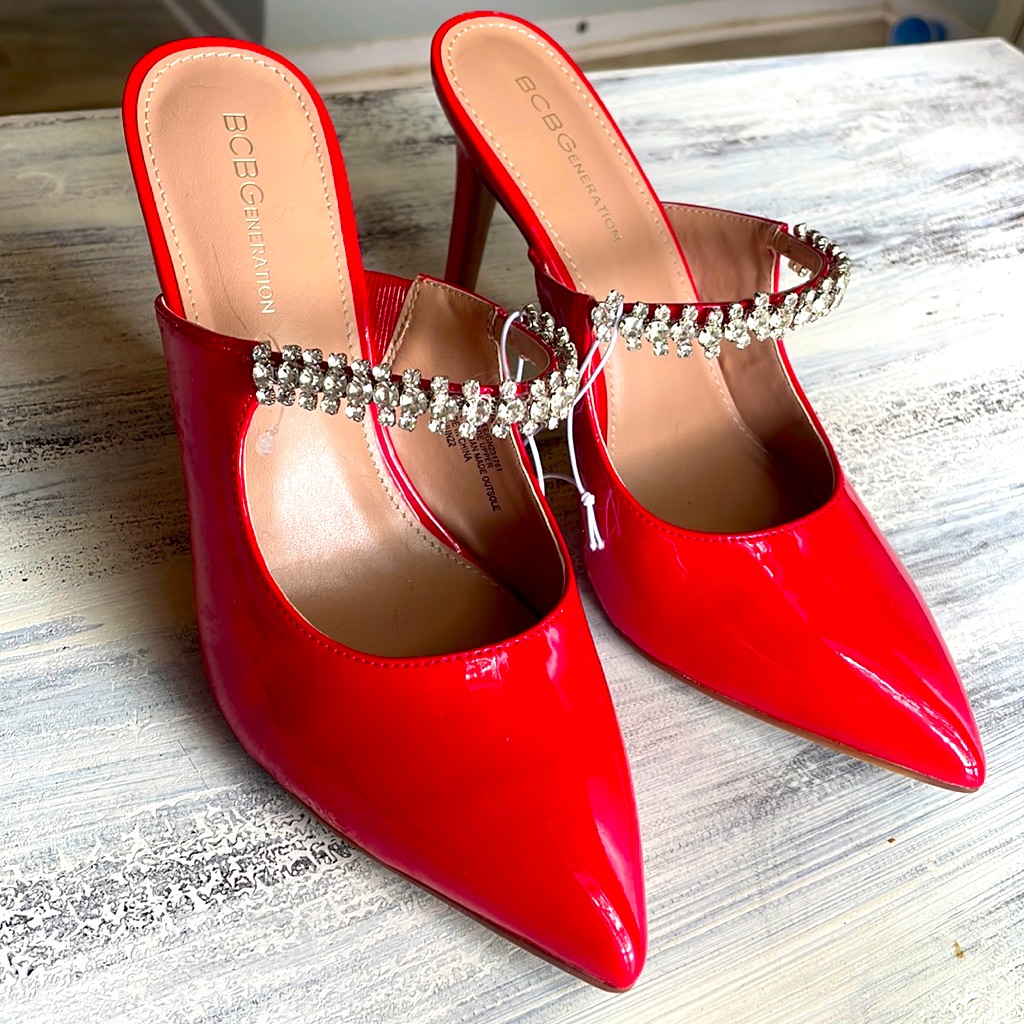 Bcbg Hartlee Red Stiletto Slip On With Rhinestone Strap. Size 9m/40